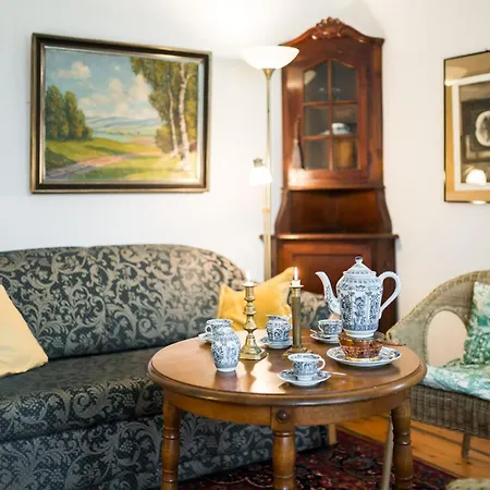 Apartment Schloss Lühburg-insel Der Ruhe Im Mecklenburger Parkland