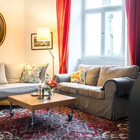 Schloss Lühburg-insel Der Ruhe Im Mecklenburger Parkland Apartment Walkendorf